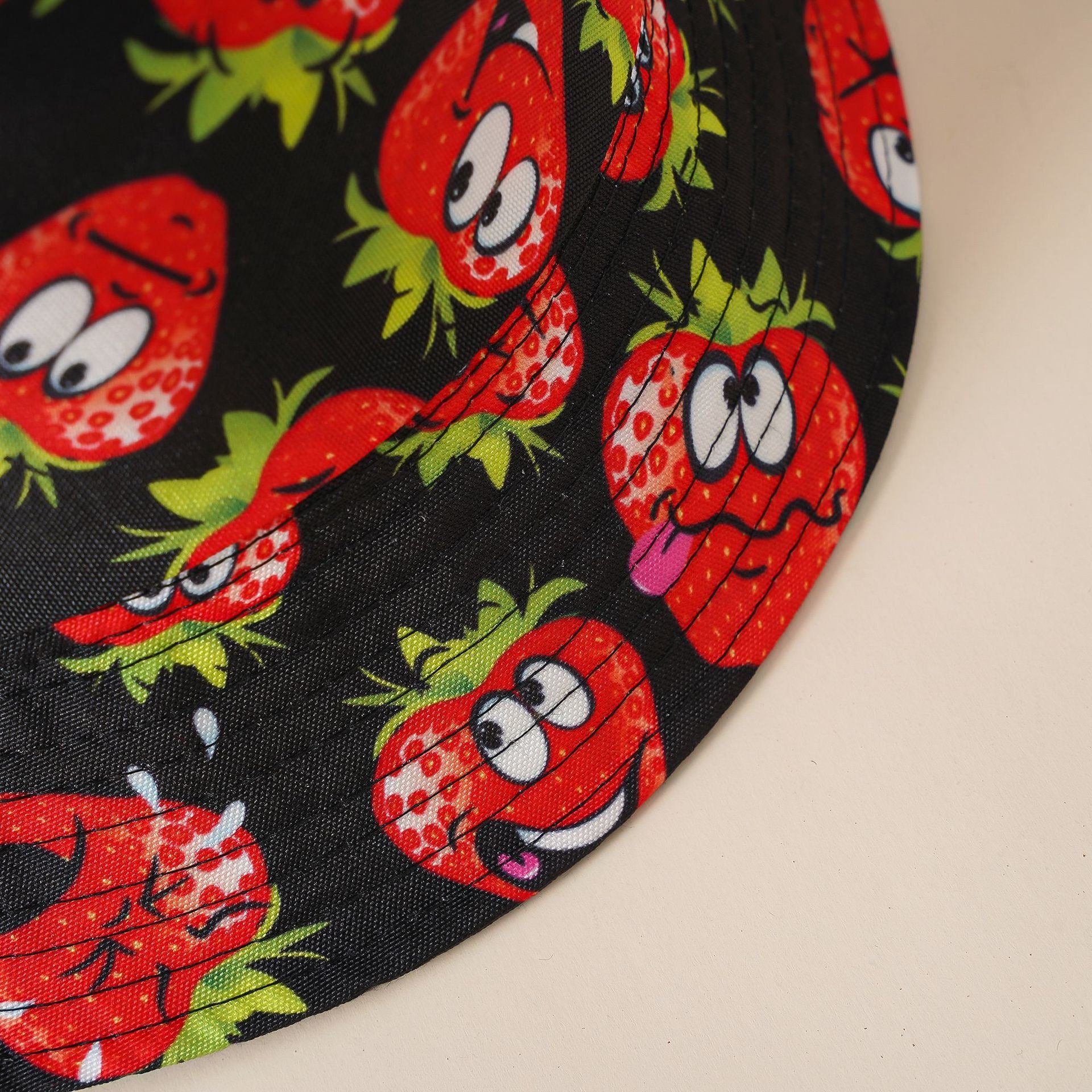 Cartoon strawberry pattern fisherman hat trendy double-sided wear creative basin hat cover face breathable cap sunscreen sunshade hat Doba